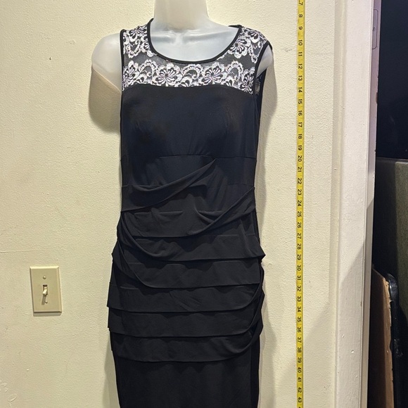 Valerie Bertinelli Black and White Lace Midi Dress - Picture 1 of 4